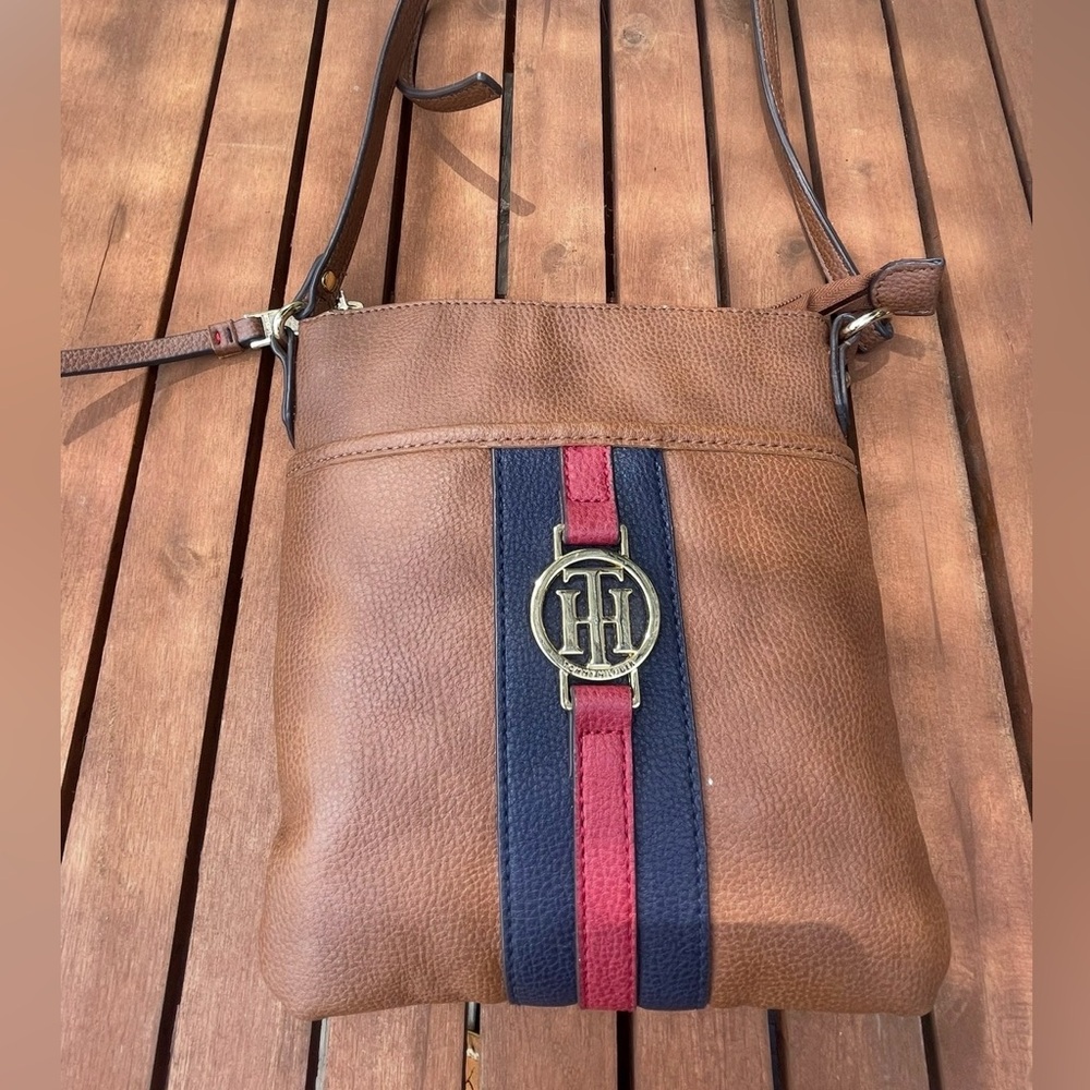 Tommy Hilfiger leather cross-body purse